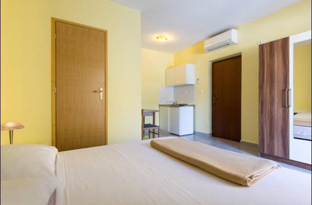 Triglav Studio Apartments Punat Exterior foto